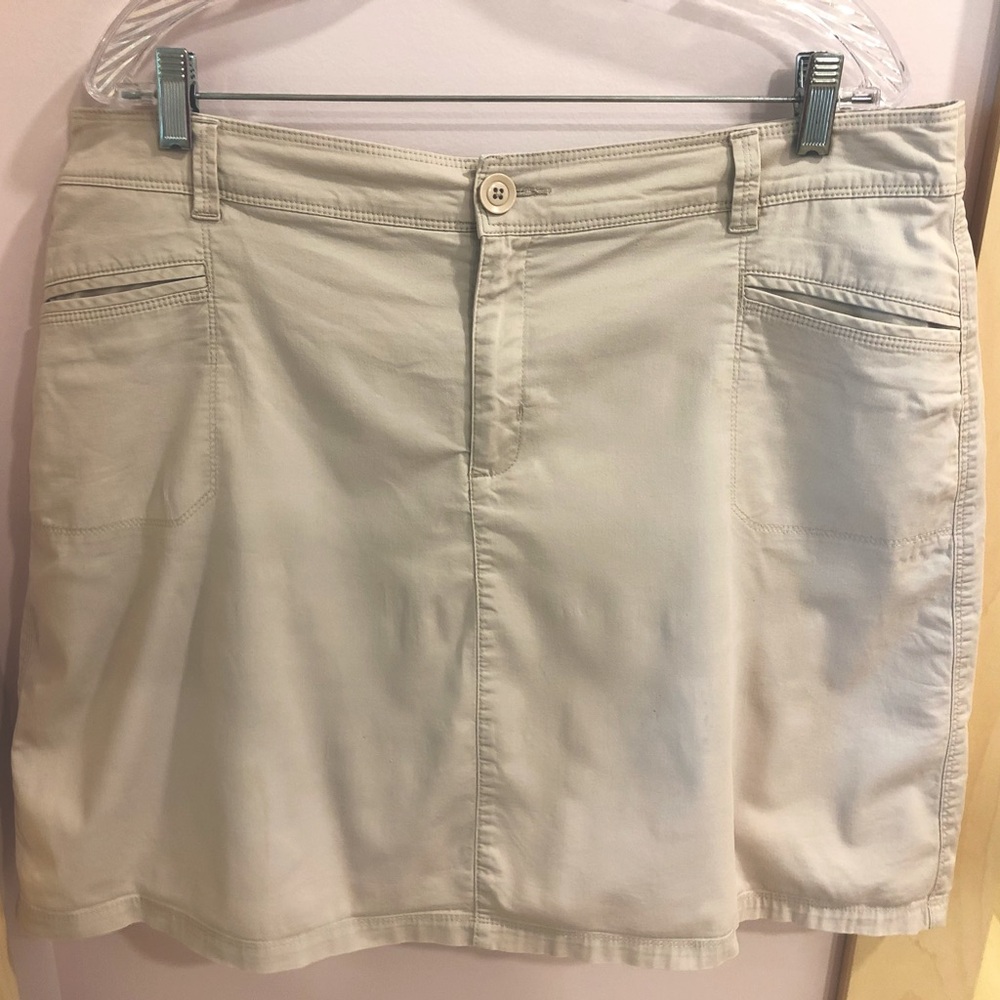 Croft & Barrow Khaki Tan Stretch Skort Size 18